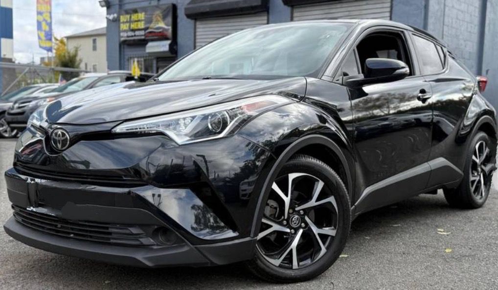 2017 TOYOTA COROLLA C-HR 99,000 Miles