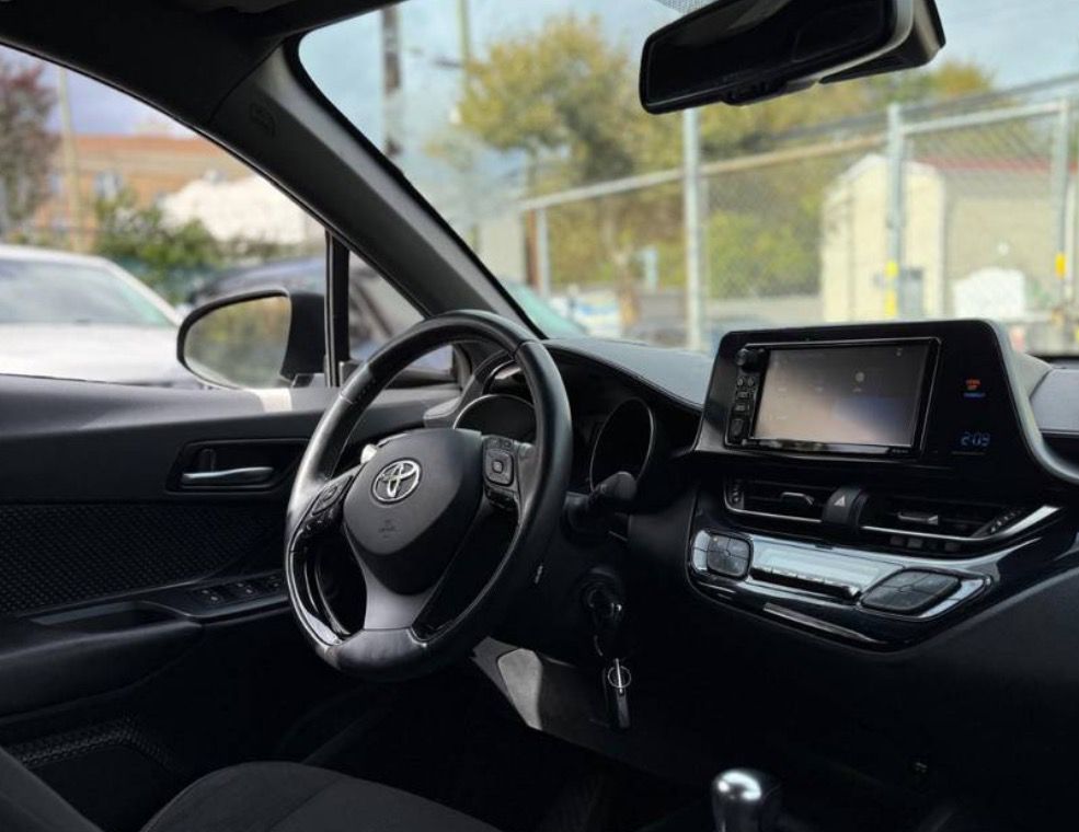 2017 TOYOTA COROLLA C-HR 99,000 Miles