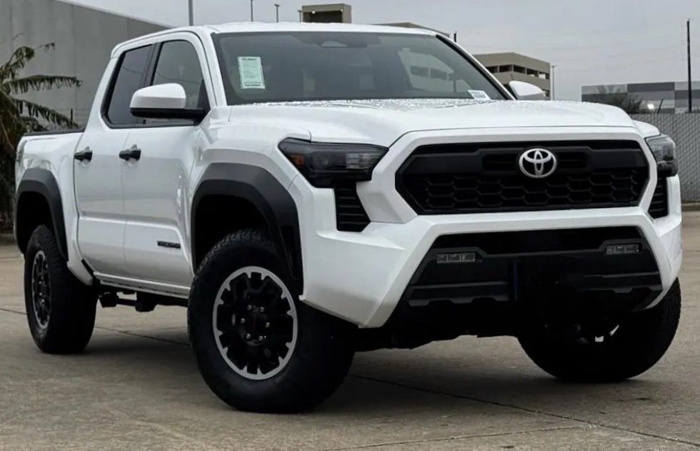 2025 Toyota Tacoma TDR, 16,400 miles